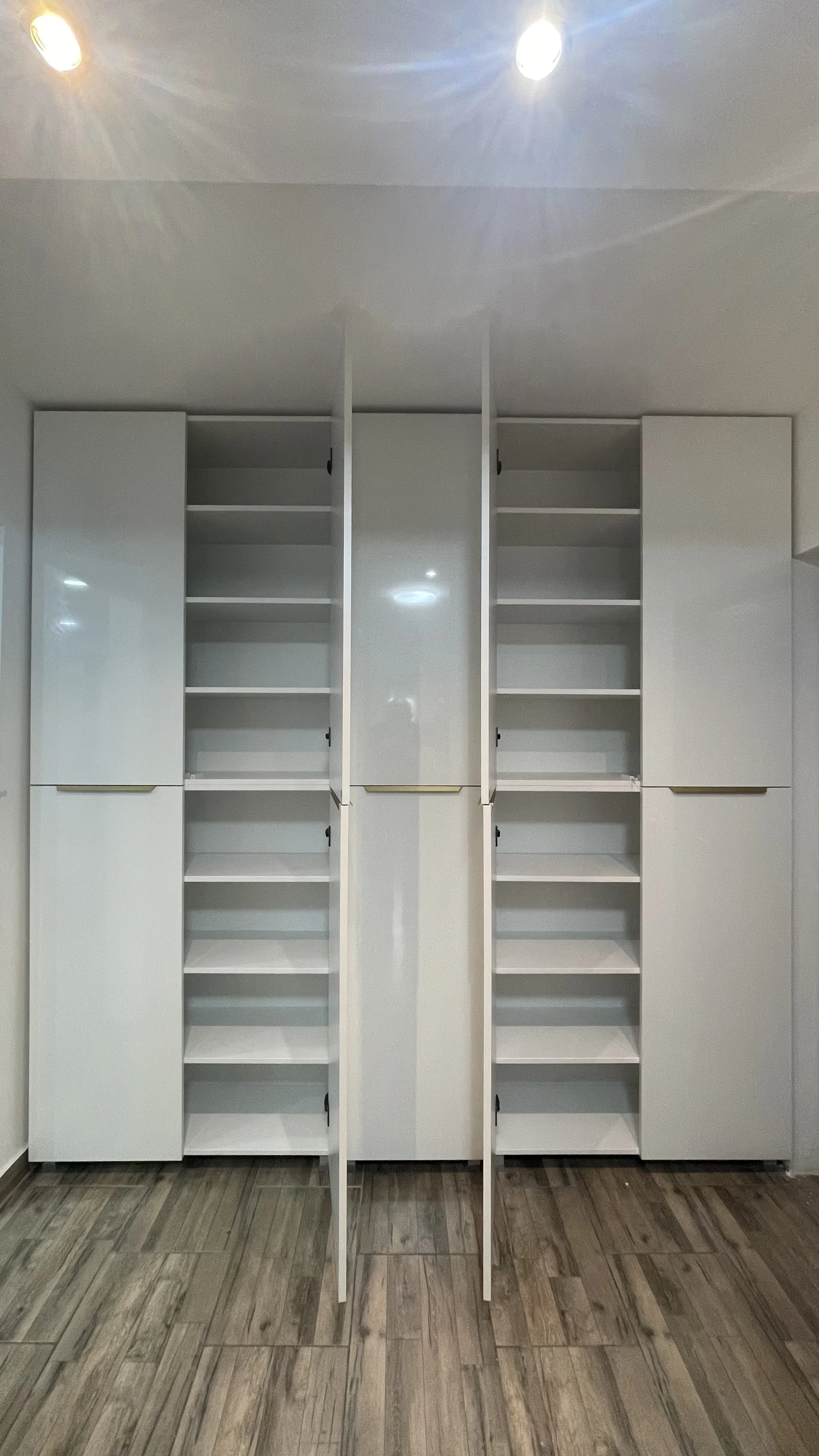 Dressing la comandă din MDF acrylic alb zapada – Bacău – Dressing la comandă în Bacău – Epoxym (imagine 6)